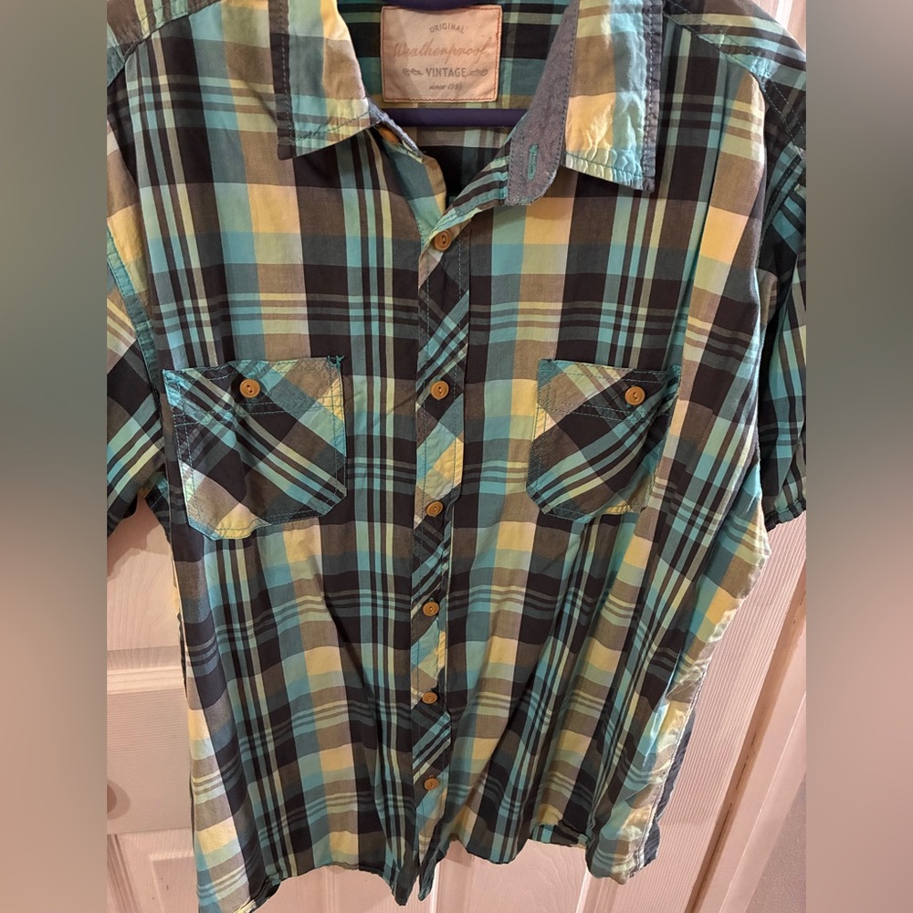 Men’s XL Plaid Button Up Shirt - Picture 2 of 5